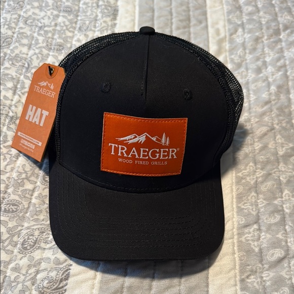 Traeger Wood Fired Pellet Grills Trucker Hat NWT - Picture 1 of 10